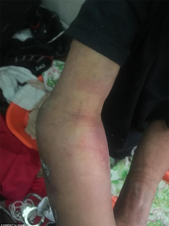 Nước Mỹ căm phẫn câu chuyện cặp vợ chồng bỏ đói, tra tấn con tới chết rồi đem xác cho lợn ăn - Ảnh 2.