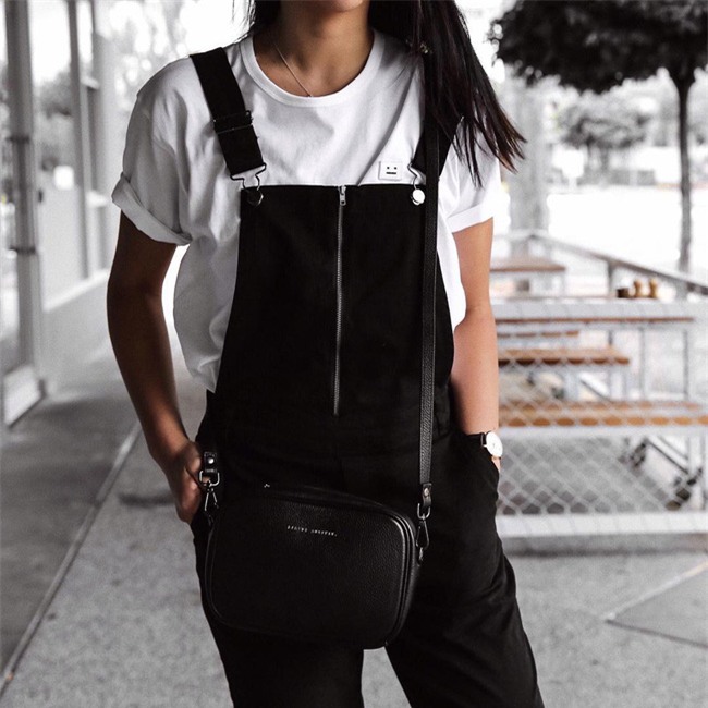 Chỉ là áo phông trắng thôi, nhưng nó diện với món đồ nào cũng đẹp - Ảnh 17.