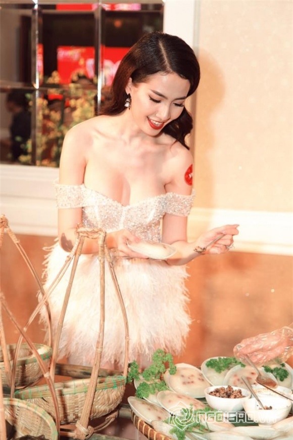 sao việt, phan thị mơ, phan thị mơ được tặng nhẫn, phan thị mơ và bạn trai đại gia, mỹ nhân việt được tặng quà đắt tiền