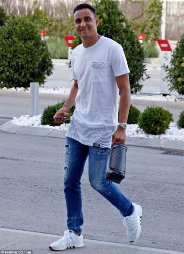 Ronaldo và đồng đội sành điệu trước bán kết lượt về Champions League - Ảnh 3.