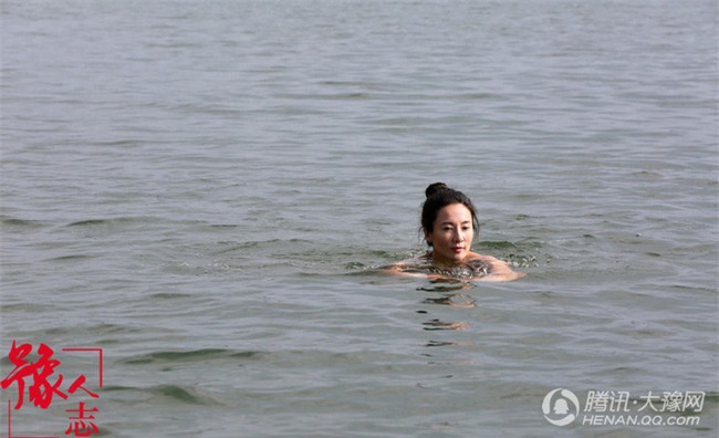 Ai mà tin được người phụ nữ sở hữu thân hình khỏe khoắn với những đường cong quyến rũ này đã ngoài 50 tuổi - Ảnh 5.