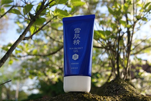 so ke 5 loai kem chong nang “bat ly than” cua chi em trong nhung ngay nang nong - 10