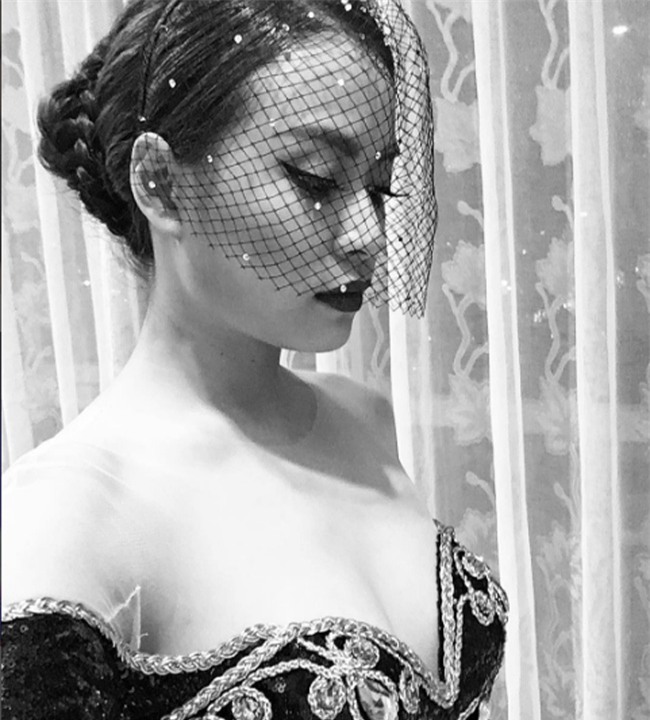 dan sao nhat ky vang anh sau 11 nam: gai ngoan lot xac ngoan muc hinh anh 2