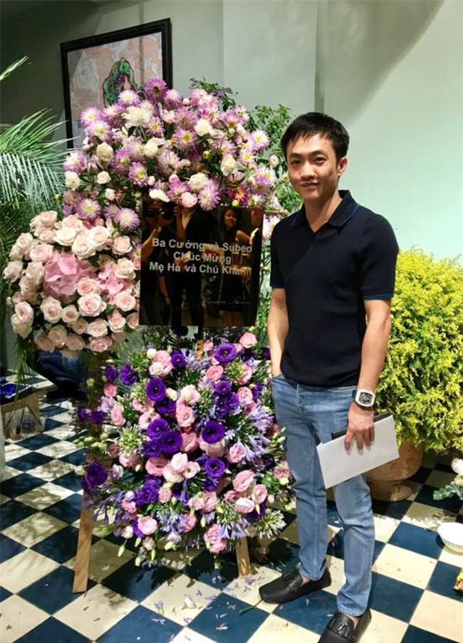 Nua dem, Cuong Do La dang anh ung ho Ho Ngoc Ha hinh anh 1