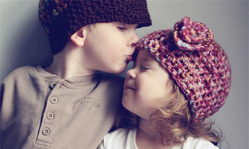 chuyen tinh cua con gai 4 tuoi khien ong bo "dau dau" khi nhin lai ban than - 1