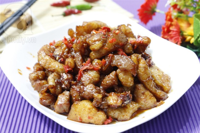 Chỉ là thịt ba chỉ rim chua cay thôi mà ngon đến nhức nhối thế này - Ảnh 6.