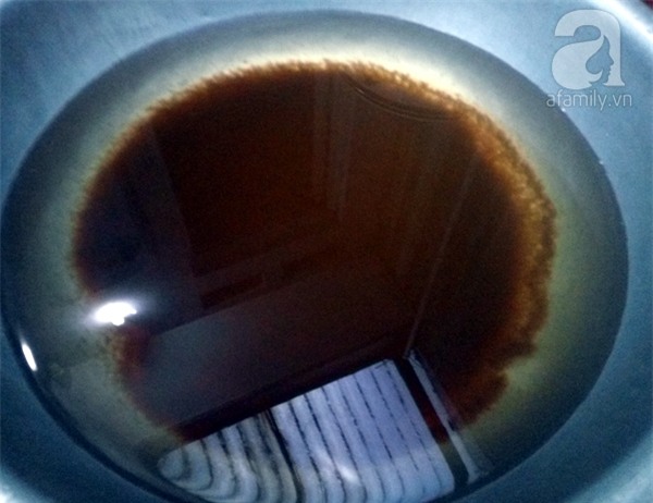 Kinh hoàng cảnh nước sạch bẩn hơn nước sông Tô Lịch giữa Hà Nội - Ảnh 8.