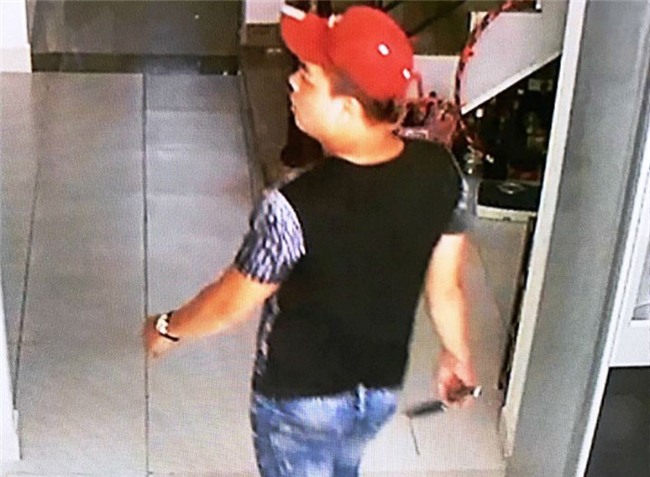 trộm tài sản, camera ghi nhận kẻ trộm, kẻ trộm cầm dao, trộm đột nhập, điều tra vụ trộm, bình chánh, sài gòn