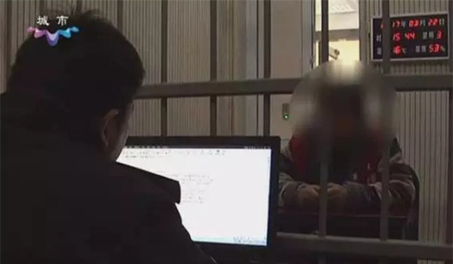 Bị người tình trên mạng lừa mất 2 tỷ đồng, người phụ nữ bàng hoàng phát hiện thủ phạm chính là con rể - Ảnh 2.