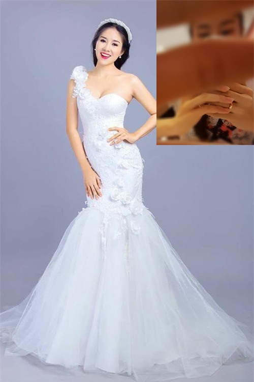 Người hâm mộ hy vọng được chứng kiến đám cưới của Lê Phương trong tương lai gần