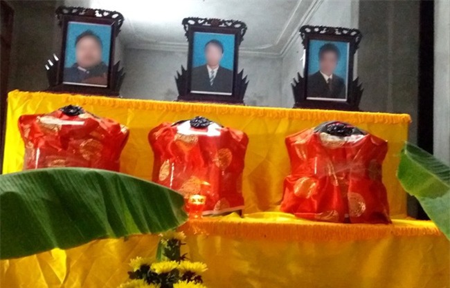 Xót xa lễ tang giữa đêm khuya của 3 anh em ruột tử vong ở Hải Dương - Ảnh 1.