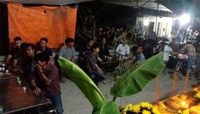 Xót xa lễ tang giữa đêm khuya của 3 anh em ruột tử vong ở Hải Dương - Ảnh 2.