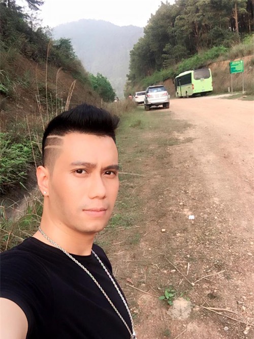 viet-anh-va-nhung-khoanh-khac-doi-thuong-bi-phan-hai-nhap-blogtamsuvn0