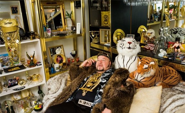 giới nhà giàu, giới siêu giàu, nhà giàu ăn chơi, nhà giàu