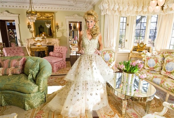 giới nhà giàu, giới siêu giàu, nhà giàu ăn chơi, nhà giàu