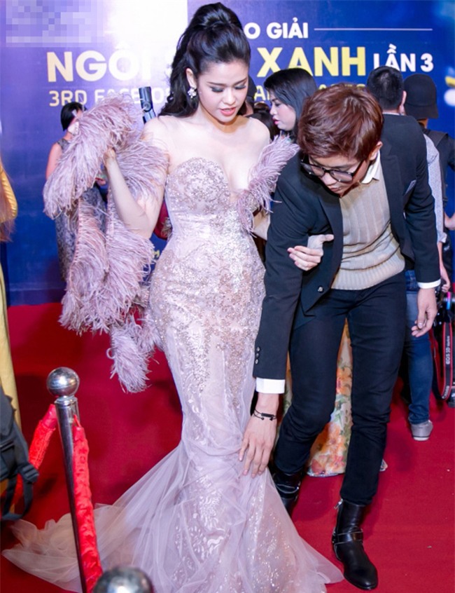 ngoai sexy, day la "vu khi" cua quynh anh khien tim kho roi nua buoc hinh anh 11