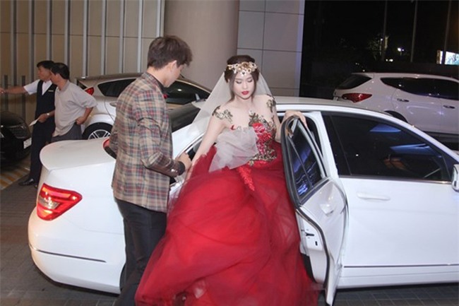 ngoai sexy, day la "vu khi" cua quynh anh khien tim kho roi nua buoc hinh anh 17