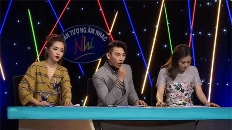 Làm giám khảo, Bích Phương cũng không thể giấu được bản chất cực lầy! - Ảnh 4.