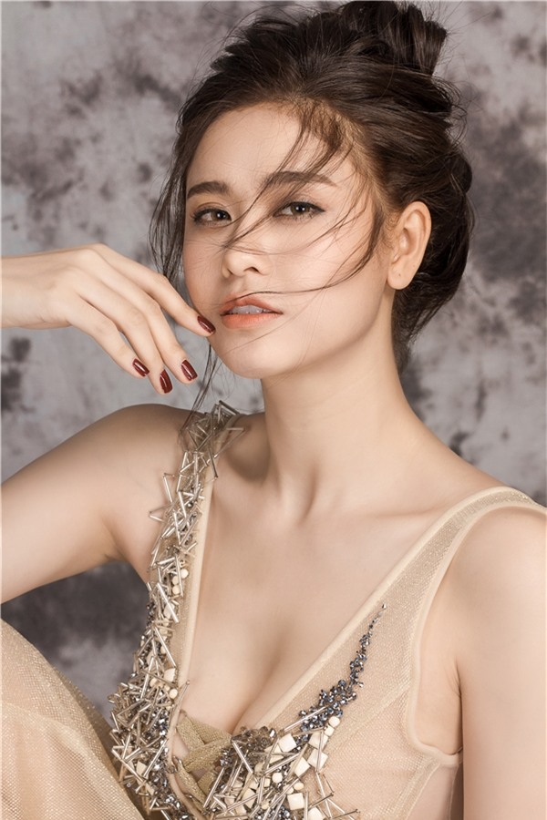 Không cần hở, Trương Quỳnh Anh vẫn đẹp vạn người mê