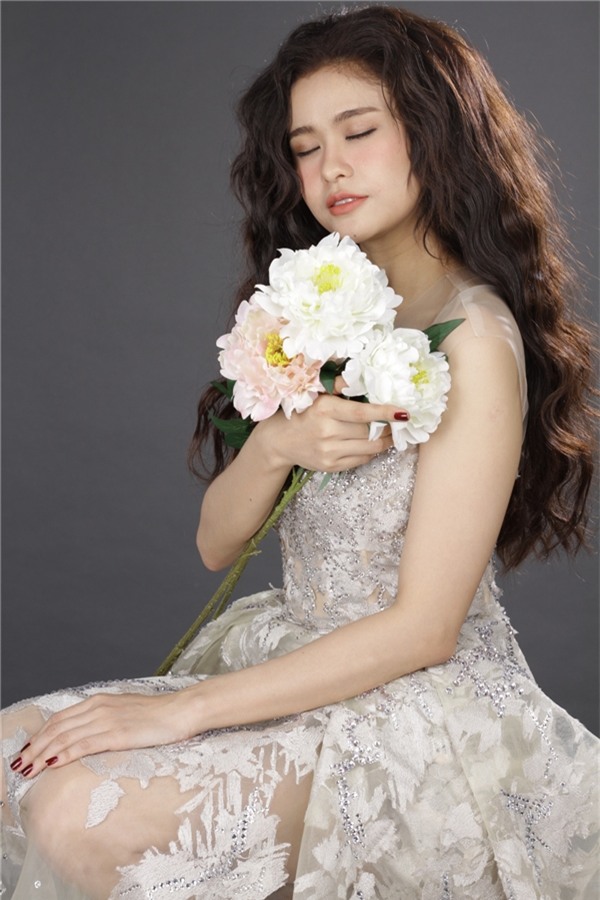 Không cần hở, Trương Quỳnh Anh vẫn đẹp vạn người mê