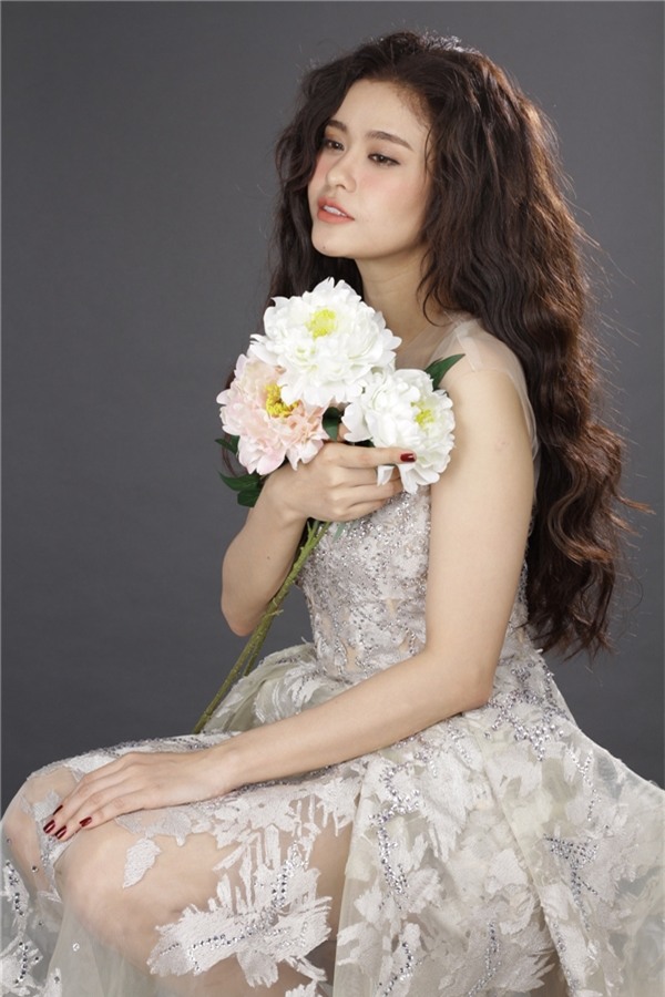 Trương Quỳnh Anh, tiết lộ thêm với kế hoạch lần này, cô đã phải từ chối rất nhiều dự án khác để tập trung cho sự trở lại của mình một cách tốt nhất.