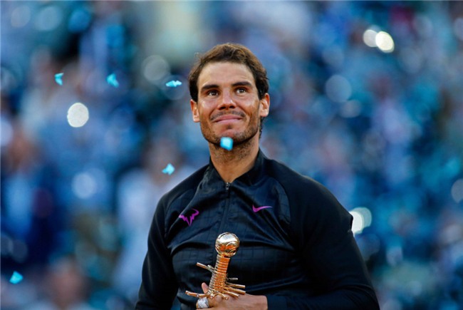 Ro beo va ban gai co vu Nadal vo dich Madrid Open hinh anh 10