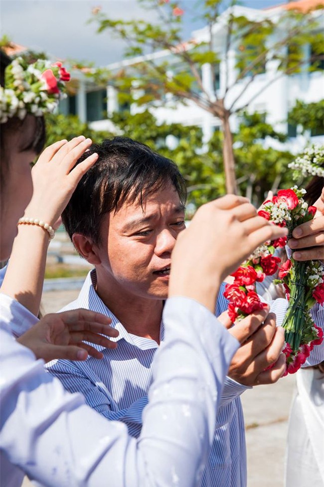 Bộ ảnh kỷ yếu đơn giản mà cực đáng yêu của lớp học với 27 cô gái và... 1 chàng trai - Ảnh 10.