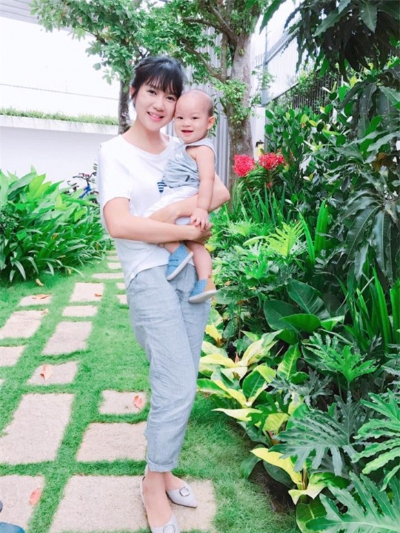 vợ Lý Hải, Lý Hải, Minh Hà và con,