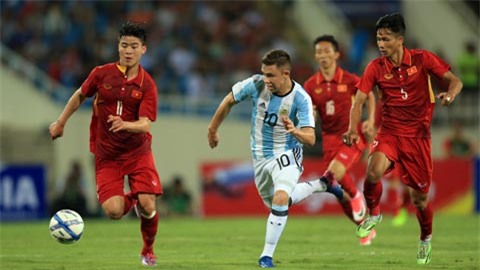 U22 Viet Nam lien tiep nhan qua dac biet truoc them SEA Games 29 hinh anh