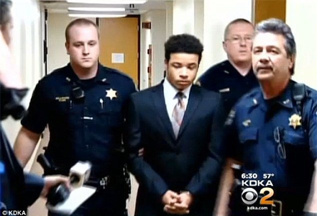 Maxwell Morton chịu án phạt 15-30 năm tù vì tội giết người cấp độ 3.