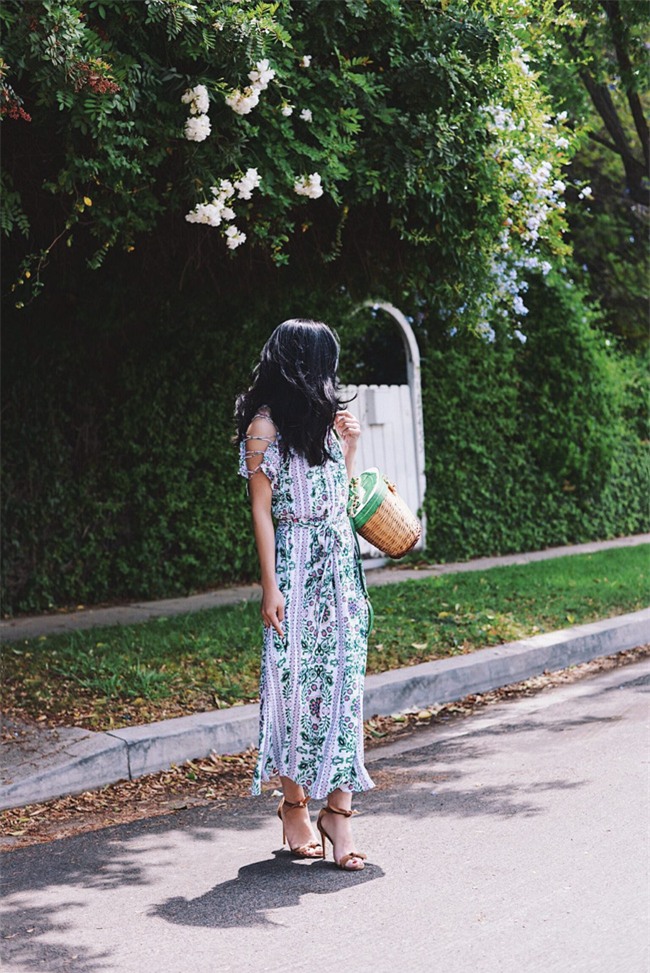 Chẳng ai bảo ai nhưng các quý cô châu Á diện cực nhiều đồ trắng cho street style tuần qua - Ảnh 11.