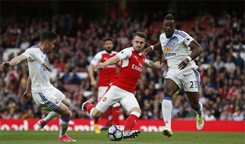 Arsenal dứt điểm nhiều nhưng không có bàn thắng