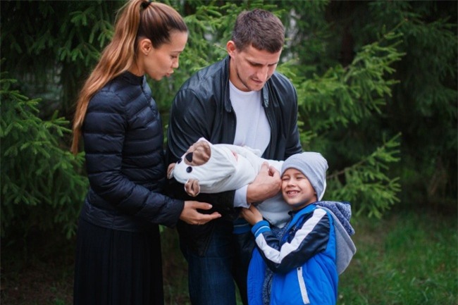 Mẹ trẻ mạo hiểm nhờ chồng lên đồ trong một tuần, kết quả ngạc nhiên đến ngỡ ngàng - Ảnh 10.