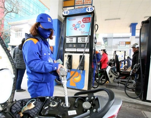 tang gia xang thi lien quan gi “trach nhiem nguoi dan”? hinh anh 1