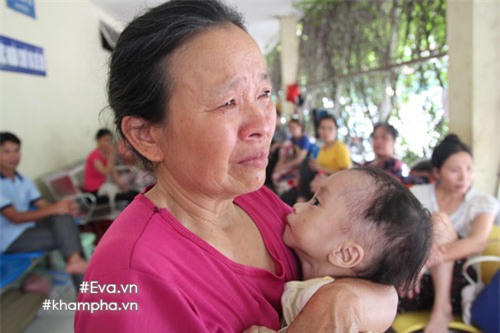 xot xa hinh anh em be sinh ra nang 4kg, sau mot nam chi con 3,4kg - 6