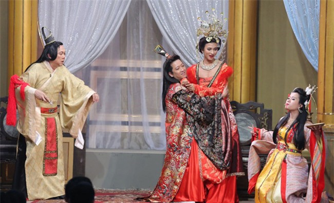 truong giang "qua tron" voi ban dien nu, nha phuong co lo au? hinh anh 11