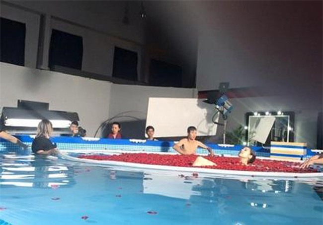 anh "chup len" tiet lo su that nga ngua sau anh nong cua sao viet hinh anh 18