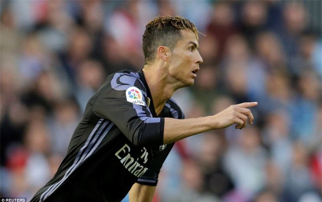 Ronaldo lập cú đúp, Real chạm tay vào chức vô địch La Liga - Ảnh 4.