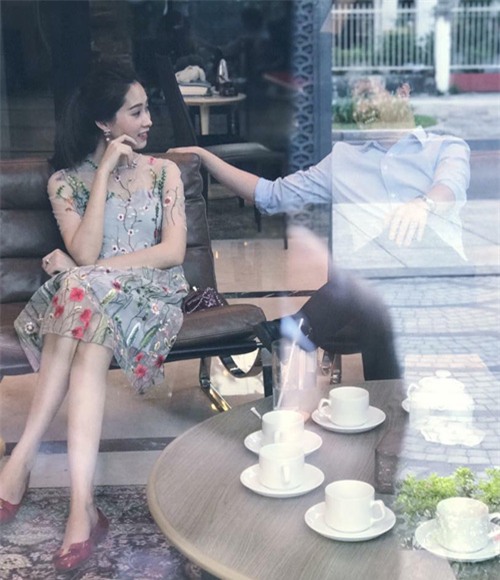 "boc" bi quyet giup hoa hau thu thao du rat gay van dep nuot na mon mon suc song - 7