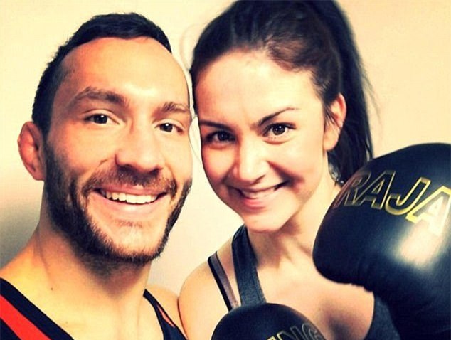 Co gai khong may qua doi khi treo co doa ban trai hinh anh 1