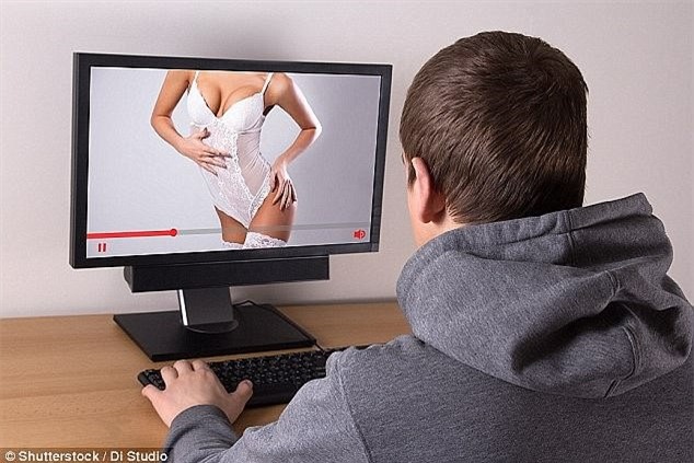 Moi nguy hiem khi nam gioi thuong xuyen xem phim khieu dam hinh anh 1