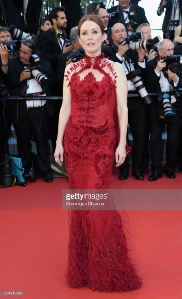 Thảm đỏ LHP Cannes: Phạm Băng Băng lộng lẫy như nữ hoàng, quyết cân dàn mỹ nhân quốc tế - Ảnh 27.