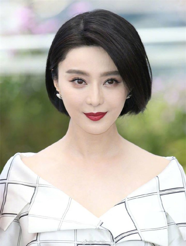 Kiêu sa ở Cannes như vậy nhưng Phạm Băng Băng cũng chỉ dùng cây son đỏ giá hơn... 200 ngàn đồng - Ảnh 8.