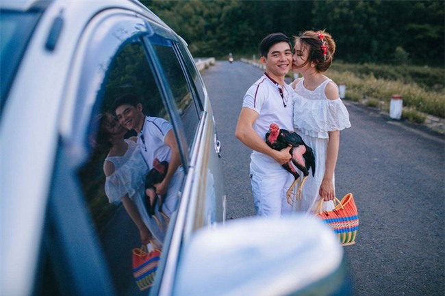 Người thứ ba trong ảnh cưới của cặp đôi Phú Yên khiến dân mạng bấm like nhiệt tình - Ảnh 3.