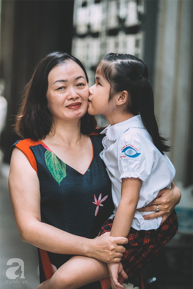 Mẹ bé khiếm thị gây sốt Vietnam Idol Kids: Tôi đã khóc rất nhiều khi con mình chẳng nhìn thấy gì cả! - Ảnh 10.