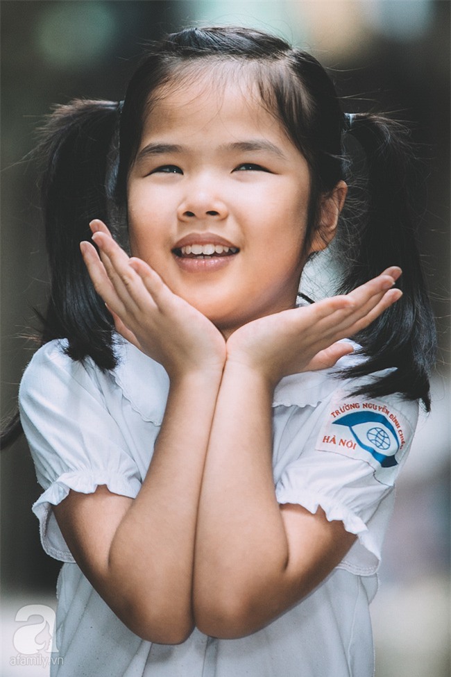 Mẹ bé khiếm thị gây sốt Vietnam Idol Kids: Tôi đã khóc rất nhiều khi con mình chẳng nhìn thấy gì cả! - Ảnh 8.