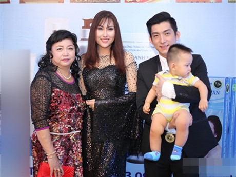 
Gia đình viên mãn của Phi Thanh Vân trước ly hôn
