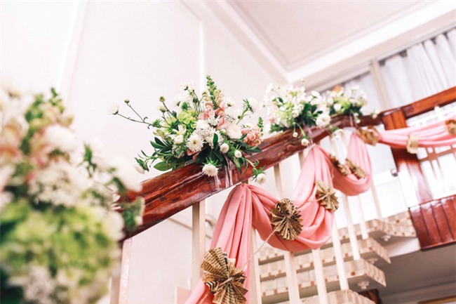 Đám hỏi “màu hường” yêu không để đâu cho hết của cặp đôi bạn học thuở ô mai - Ảnh 16.