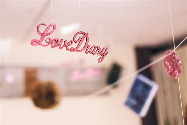 Đám hỏi “màu hường” yêu không để đâu cho hết của cặp đôi bạn học thuở ô mai - Ảnh 19.