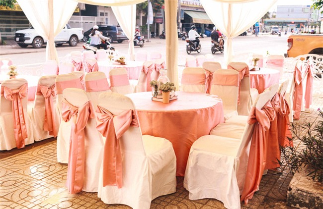 Đám hỏi “màu hường” yêu không để đâu cho hết của cặp đôi bạn học thuở ô mai - Ảnh 21.